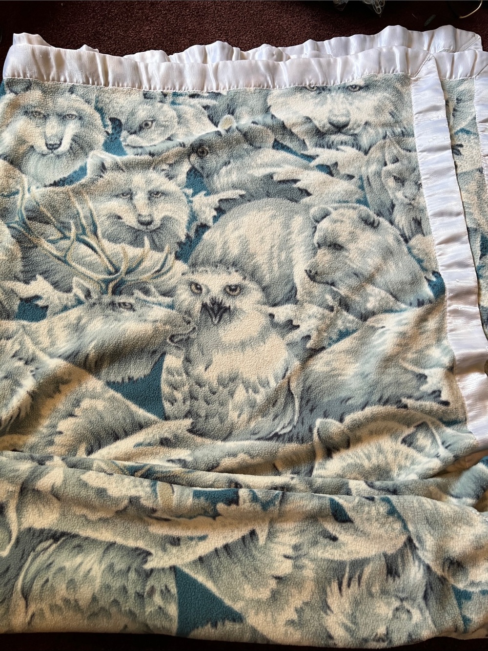 Silk Boarder Wildlife Print Blue and Cream Plush Throw Blanket 1970